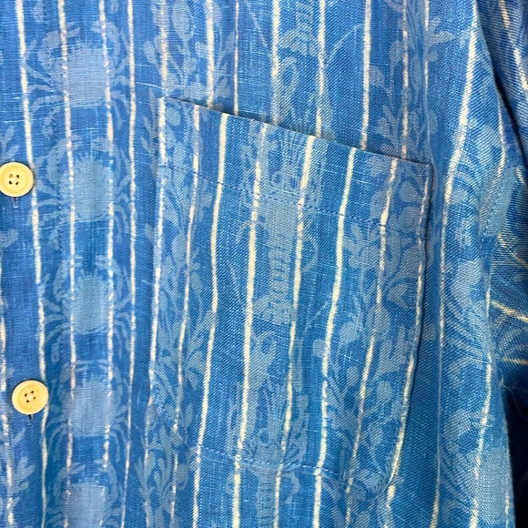 Men’s Tommy Bahama Linen Crab and Lobster Print Buttoned Down Shirt. Size Large. - Picture 7 of 14